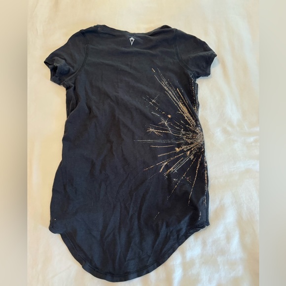 Black t-shirt size 8 Ivviva - Picture 2 of 2